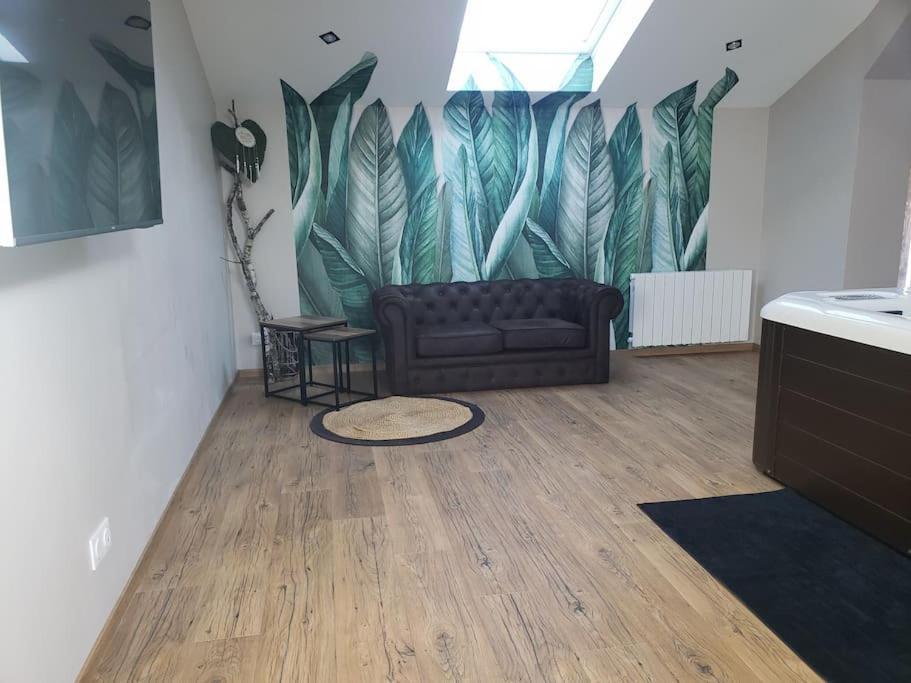 Bulles Etoilees Appartement Avec Jacuzzi Prive Montrevel-en-Bresse Dış mekan fotoğraf